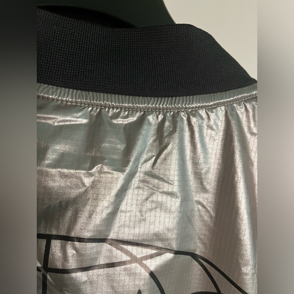 Underarmour Project Rock Disrupt Graphic Ripstop Nylon Fully Lined Bomber Jkt - Picture 15 of 16